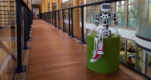 Poppy robot umanoide per le scuole