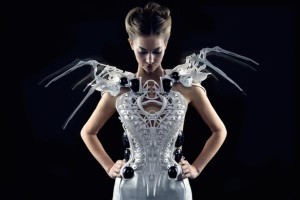 Spider Dress di Anouk Wipprecht abito stampato in 4d